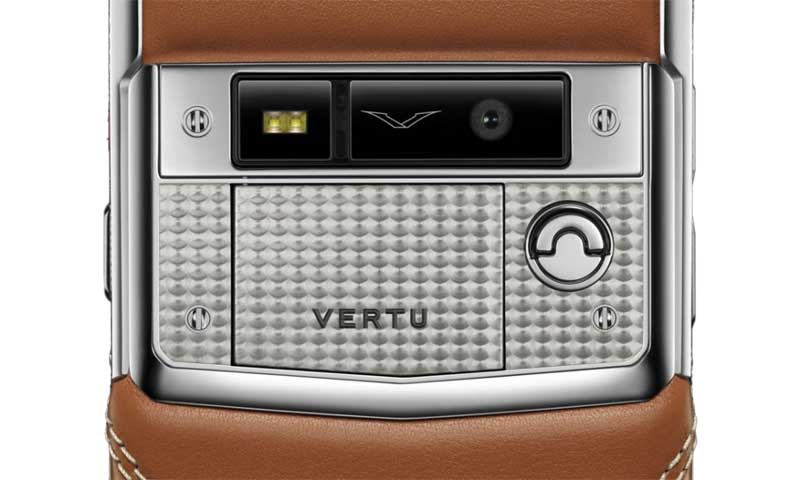 3,8 millió forintos Vertu for Bentley csúcsmobil